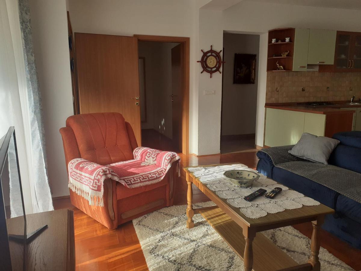 Apartmán Sem Tar-Vabriga Exteriér fotografie